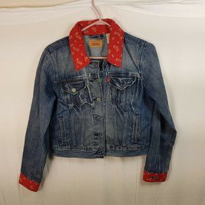 Levi's Women's Wash Denim Jacket Size M Medium Red Paisley Accents